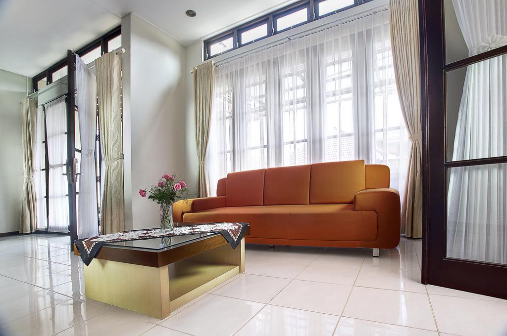 Omah Garuda Homestay Pakualaman Exterior photo