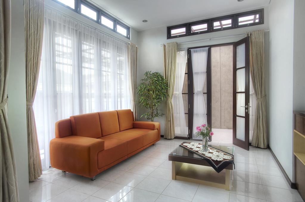Omah Garuda Homestay Pakualaman Exterior photo