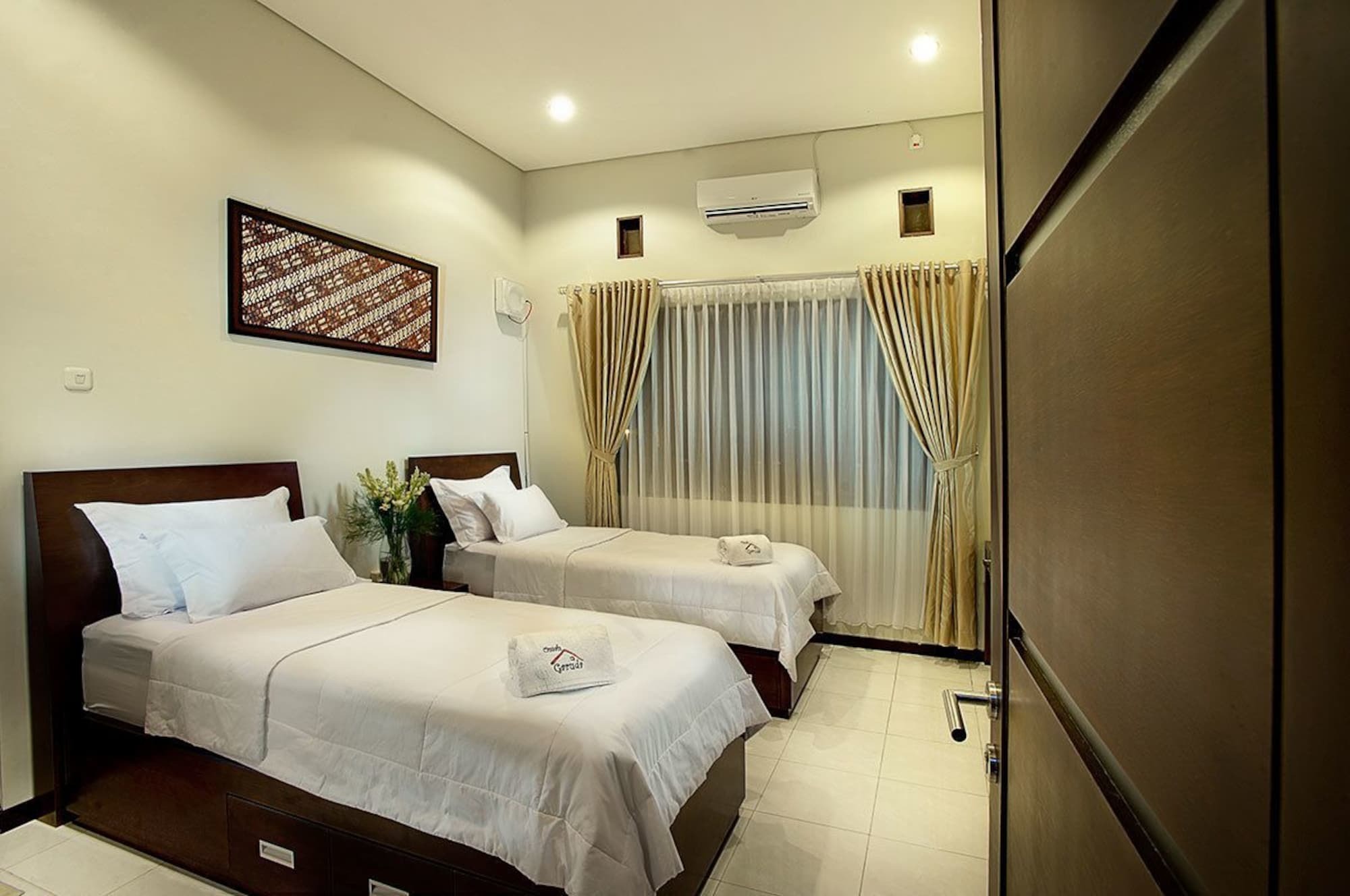 Omah Garuda Homestay Pakualaman Exterior photo