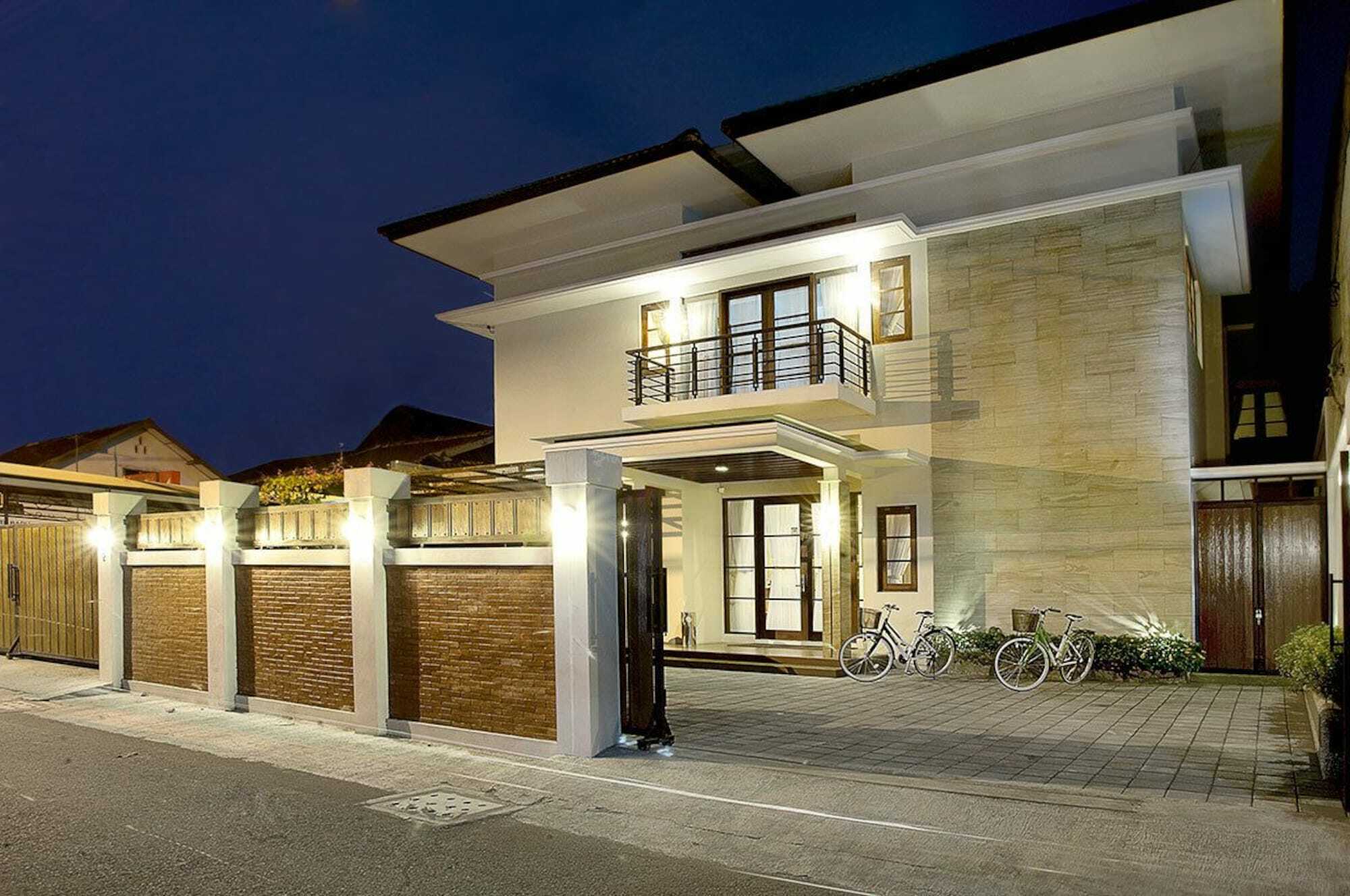 Omah Garuda Homestay Pakualaman Exterior photo